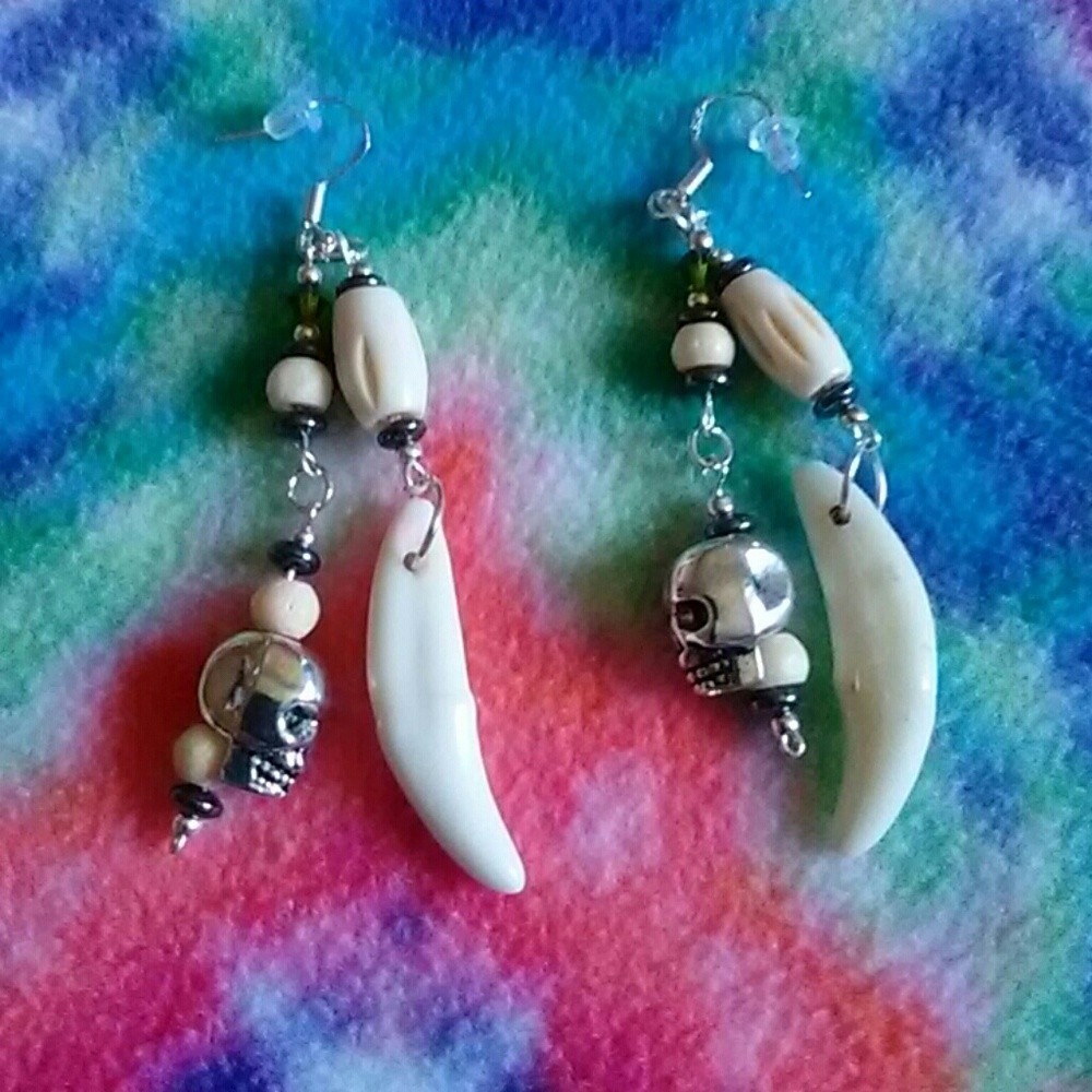 earrings - Picture 2 of 5